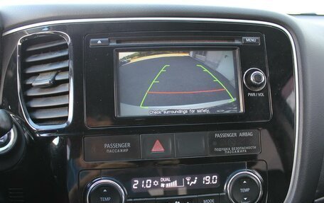 Mitsubishi Outlander III рестайлинг 3, 2013 год, 1 150 000 рублей, 26 фотография