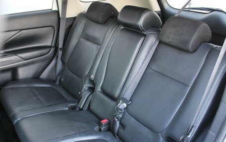 Mitsubishi Outlander III рестайлинг 3, 2013 год, 1 150 000 рублей, 30 фотография