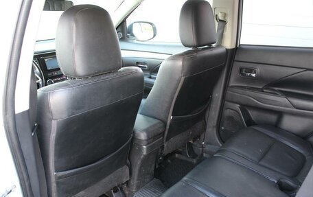 Mitsubishi Outlander III рестайлинг 3, 2013 год, 1 150 000 рублей, 31 фотография
