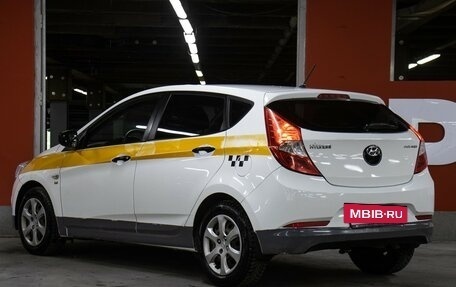 Hyundai Solaris II рестайлинг, 2015 год, 398 000 рублей, 7 фотография