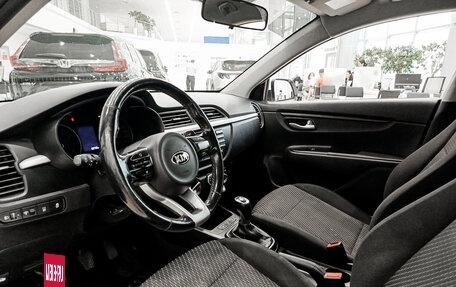KIA Rio IV, 2017 год, 987 000 рублей, 20 фотография