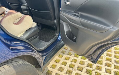 Mitsubishi Outlander III рестайлинг 3, 2014 год, 1 850 000 рублей, 11 фотография