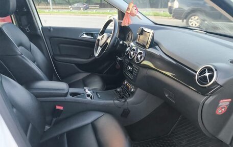 Mercedes-Benz B-Класс, 2014 год, 1 300 000 рублей, 9 фотография