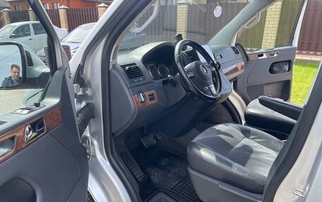 Volkswagen Multivan T5, 2010 год, 2 350 000 рублей, 13 фотография