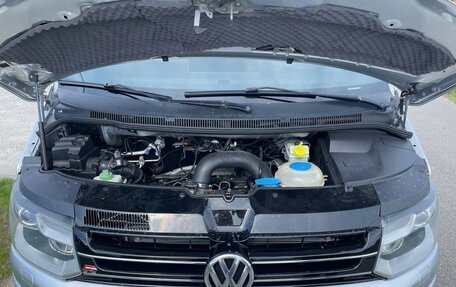 Volkswagen Multivan T5, 2010 год, 2 350 000 рублей, 31 фотография