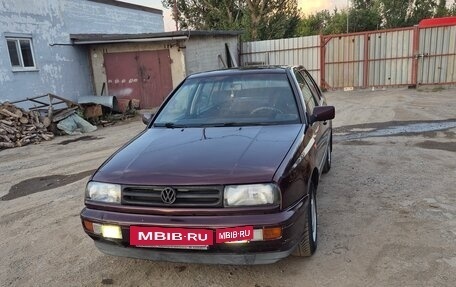 Volkswagen Vento, 1992 год, 280 000 рублей, 2 фотография