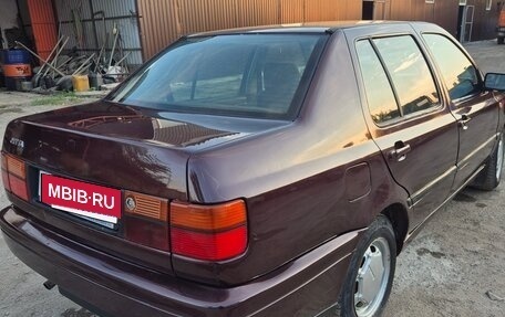 Volkswagen Vento, 1992 год, 280 000 рублей, 5 фотография