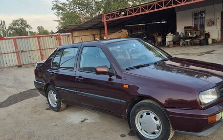 Volkswagen Vento, 1992 год, 280 000 рублей, 10 фотография