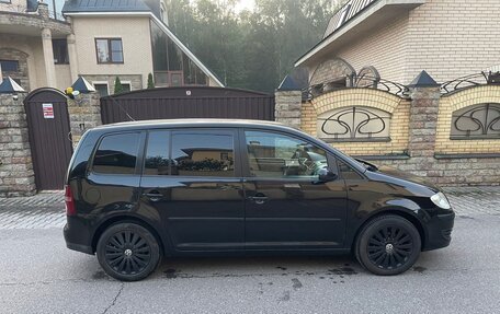Volkswagen Touran III, 2007 год, 450 000 рублей, 5 фотография