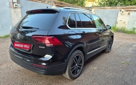Volkswagen Tiguan II, 2018 год, 2 300 000 рублей, 7 фотография