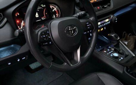Toyota RAV4, 2020 год, 3 100 000 рублей, 8 фотография
