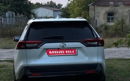 Toyota RAV4, 2020 год, 3 100 000 рублей, 3 фотография