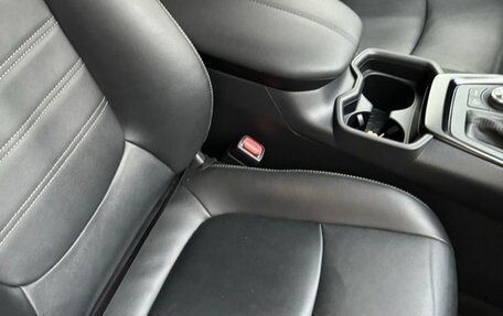 Toyota RAV4, 2020 год, 3 100 000 рублей, 13 фотография