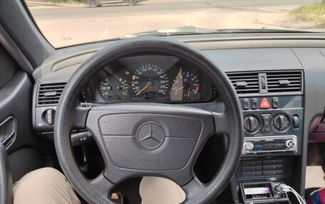 Mercedes-Benz C-Класс, 1998 год, 880 000 рублей, 3 фотография
