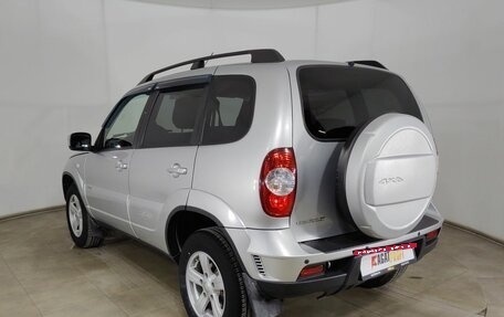 Chevrolet Niva I рестайлинг, 2018 год, 680 000 рублей, 7 фотография