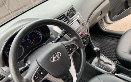 Hyundai Solaris II рестайлинг, 2015 год, 750 000 рублей, 10 фотография