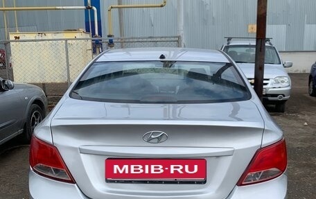 Hyundai Solaris II рестайлинг, 2015 год, 750 000 рублей, 3 фотография