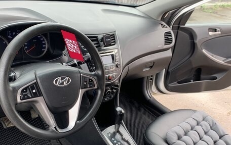 Hyundai Solaris II рестайлинг, 2015 год, 750 000 рублей, 12 фотография