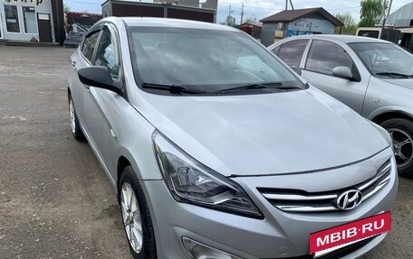 Hyundai Solaris II рестайлинг, 2015 год, 750 000 рублей, 4 фотография