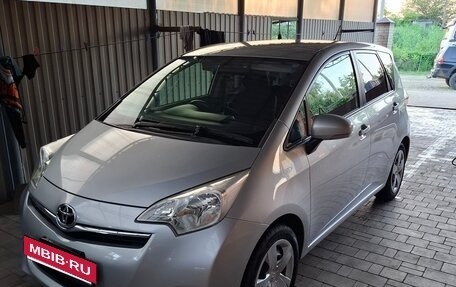 Toyota Ractis II, 2011 год, 910 000 рублей, 2 фотография