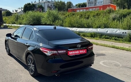 Toyota Camry, 2023 год, 3 650 000 рублей, 5 фотография