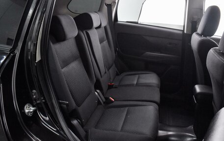 Mitsubishi Outlander III рестайлинг 3, 2016 год, 2 415 000 рублей, 7 фотография