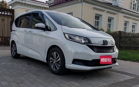 Honda Freed II, 2022 год, 1 990 000 рублей, 4 фотография