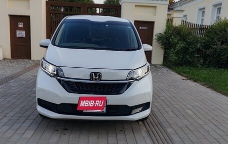 Honda Freed II, 2022 год, 1 990 000 рублей, 2 фотография