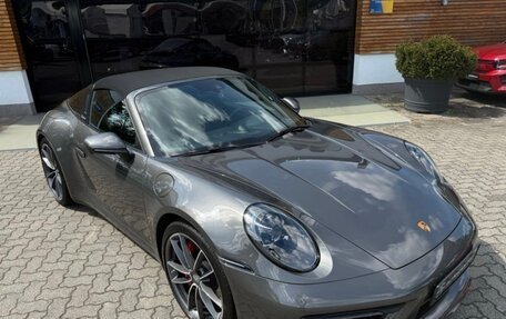 Porsche 911, 2022 год, 14 850 000 рублей, 2 фотография