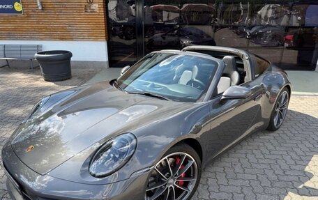 Porsche 911, 2022 год, 14 850 000 рублей, 3 фотография