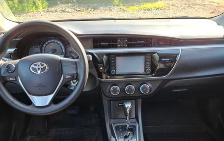 Toyota Corolla, 2013 год, 1 090 000 рублей, 17 фотография