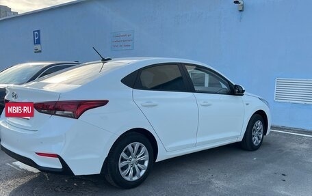 Hyundai Solaris II рестайлинг, 2018 год, 980 000 рублей, 4 фотография