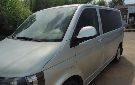 Volkswagen Multivan T5, 2010 год, 1 600 000 рублей, 2 фотография