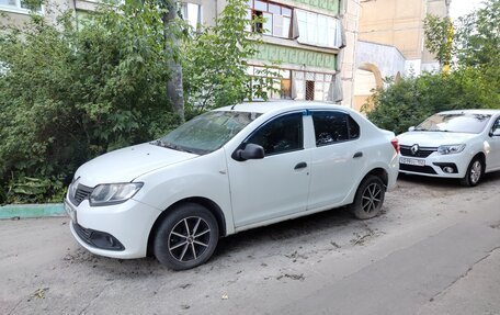 Renault Logan II, 2015 год, 320 000 рублей, 5 фотография