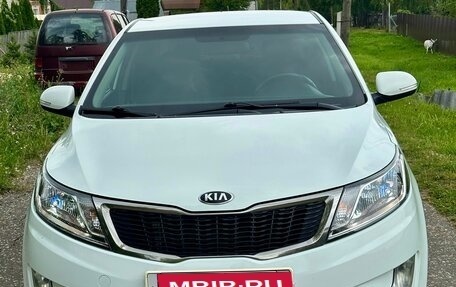 KIA Rio III рестайлинг, 2015 год, 1 050 000 рублей, 1 фотография
