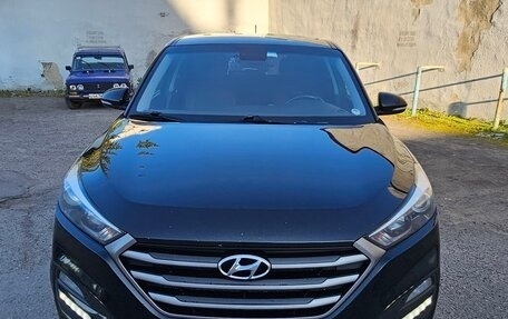 Hyundai Tucson III, 2015 год, 1 680 000 рублей, 2 фотография