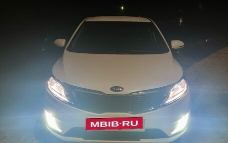KIA Rio III рестайлинг, 2015 год, 1 050 000 рублей, 2 фотография