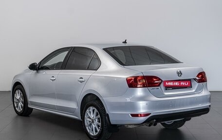 Volkswagen Jetta VI, 2011 год, 999 000 рублей, 2 фотография