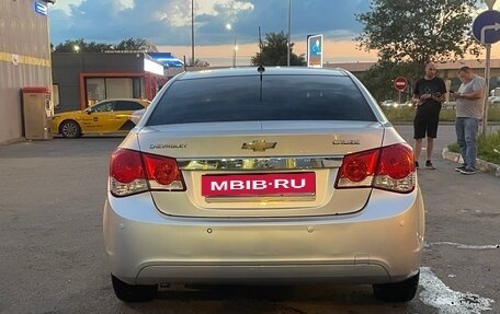 Chevrolet Cruze II, 2011 год, 600 000 рублей, 6 фотография
