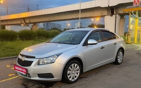 Chevrolet Cruze II, 2011 год, 600 000 рублей, 9 фотография