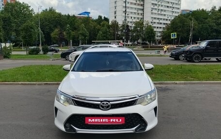Toyota Camry, 2017 год, 1 200 000 рублей, 2 фотография