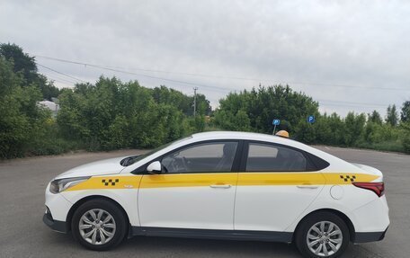 Hyundai Solaris II рестайлинг, 2019 год, 780 000 рублей, 2 фотография