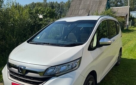 Honda Freed II, 2021 год, 2 150 000 рублей, 3 фотография
