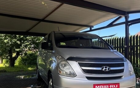 Hyundai Grand Starex Grand Starex I рестайлинг 2, 2010 год, 1 280 000 рублей, 38 фотография