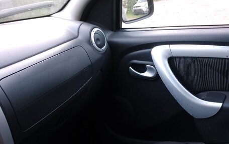 Renault Logan I, 2010 год, 350 000 рублей, 8 фотография
