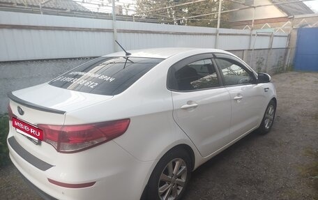 KIA Rio III рестайлинг, 2016 год, 980 000 рублей, 2 фотография