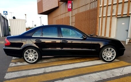 Mercedes-Benz E-Класс, 2007 год, 1 080 000 рублей, 3 фотография