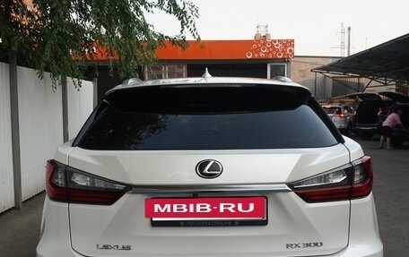 Lexus RX IV рестайлинг, 2018 год, 4 750 000 рублей, 10 фотография