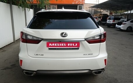 Lexus RX IV рестайлинг, 2018 год, 4 750 000 рублей, 14 фотография