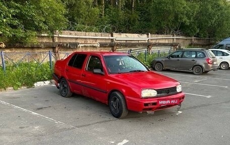 Volkswagen Vento, 1993 год, 160 000 рублей, 2 фотография